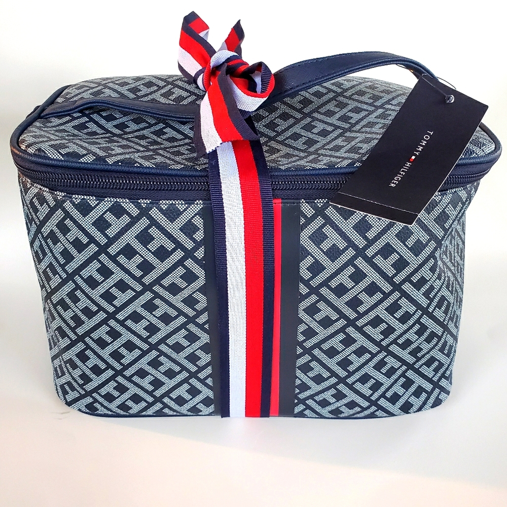 Tommy Hilfiger Cosmetic/Makeup Bag
